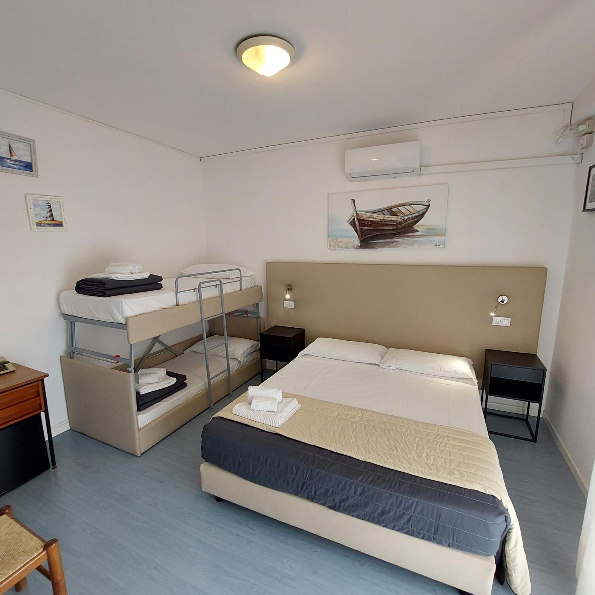 Hotel Helvetia Grado Extérieur photo