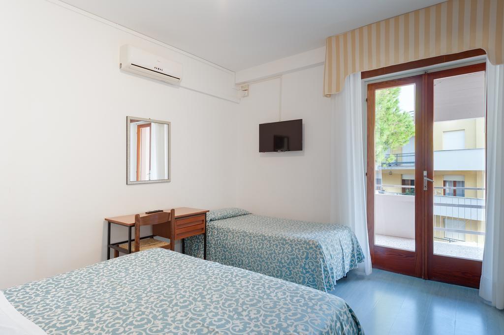 Hotel Helvetia Grado Extérieur photo