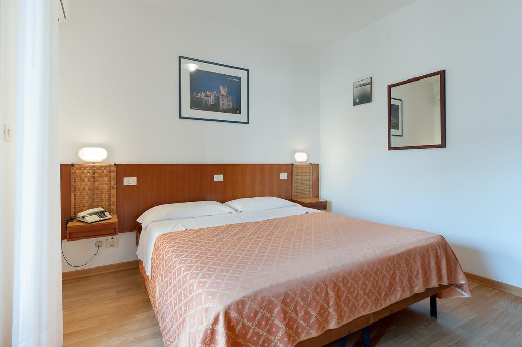 Hotel Helvetia Grado Extérieur photo
