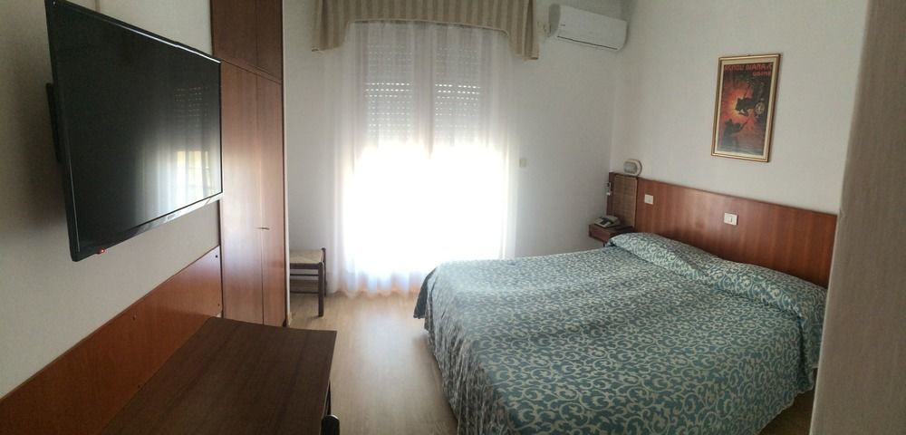 Hotel Helvetia Grado Extérieur photo