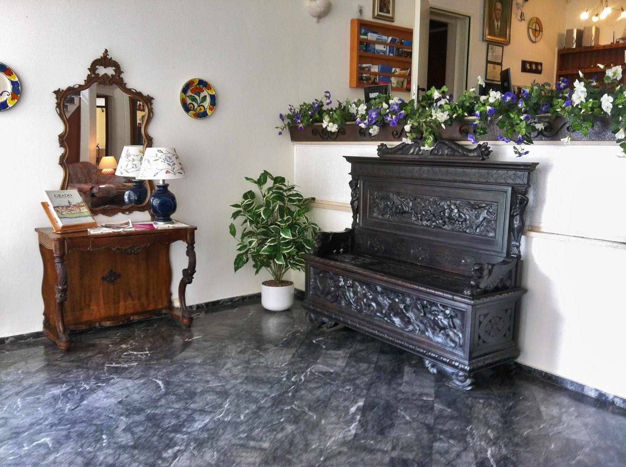 Hotel Helvetia Grado Extérieur photo